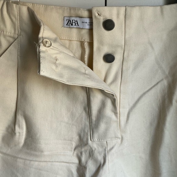 Zara Mens High Waisted Pleated Denim Shorts Cream Off White XXL 34 - Picture 2 of 5